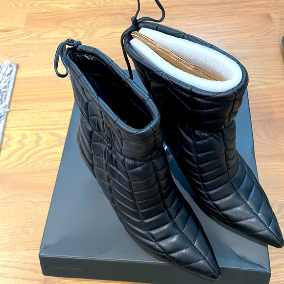 Vince Camuto Booties 8.5 - Picture 2 of 5